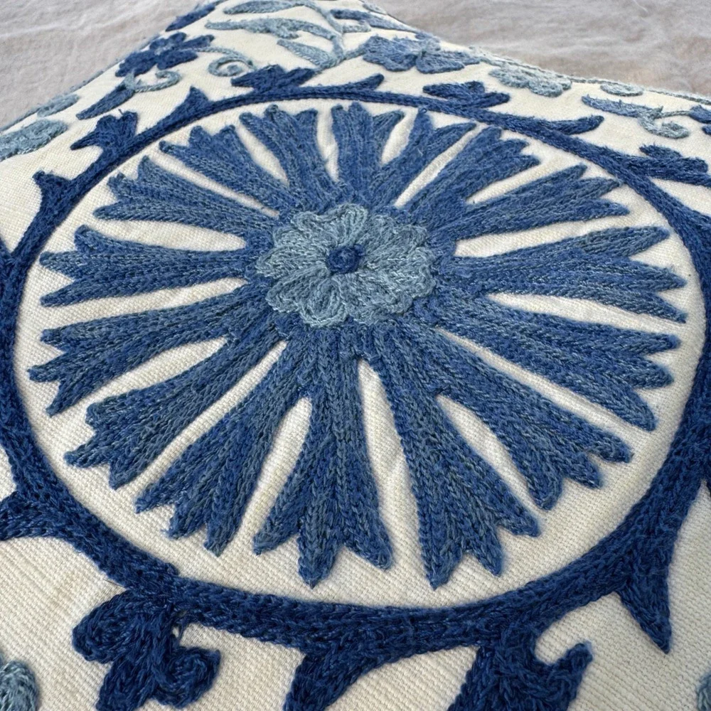 Pottery Barn Throw Pillow Cover 18in Blue Cream Embroidered Floral Down Insert